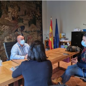 Ciudadanos consulta la situación de la Escuela de Música de Ávila con sus responsables